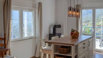 House | Dining
