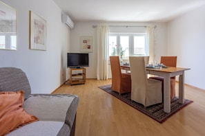 Apartment (A1) | Living room - Apartment Peyo (Crikvenica)