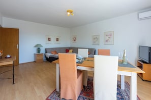 Apart Daire (A1) | Oturma odası
