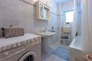 Apartment (A1) | Bathroom - Apartment Peyo (Crikvenica)