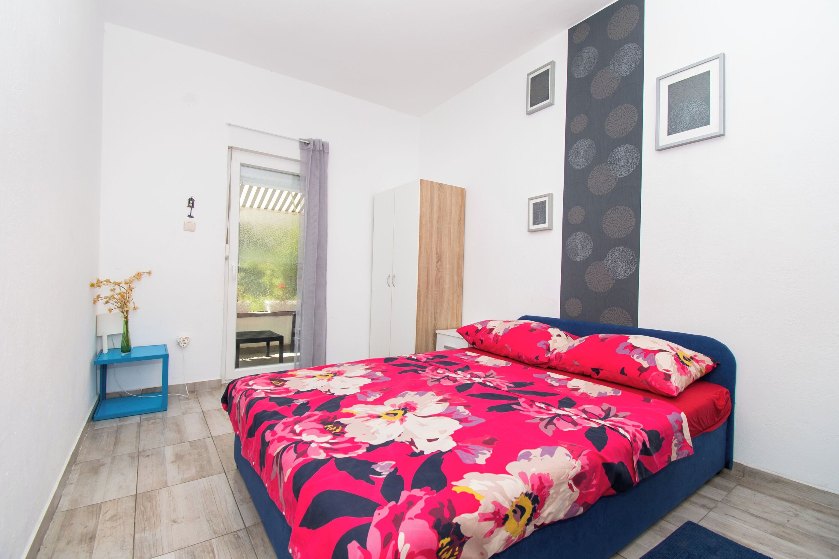 مكواة/لوح كي وواي فاي مجانًا