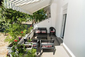 Apartment (A1) | Balcony - Apartments Lily (Privlaka)