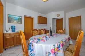 Apartment (A2) | Dining - Apartments Dusanka (Crikvenica)