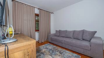 Apartment (A2) | Living room