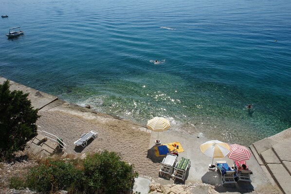 Beach - Apartments Dusanka (Crikvenica)
