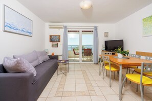 Apartment (A1) | Living room - Apartment Petak 2 (Crikvenica)