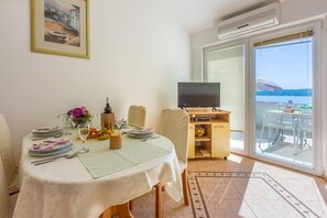 Apartment (A2) | Dining - Apartments Pirin (Crikvenica)
