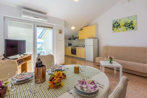 Apartment (A2) | Living room - Apartments Pirin (Crikvenica)