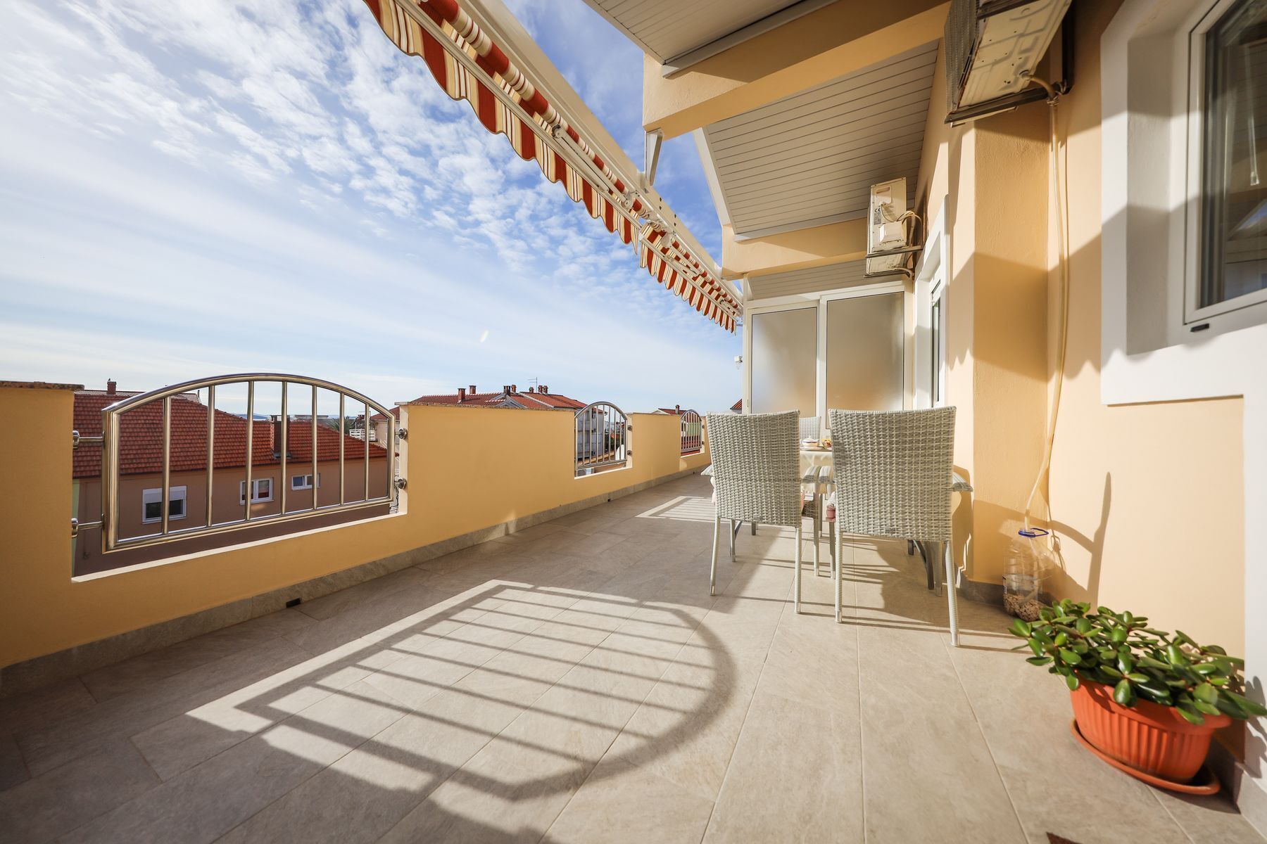 Apartment (A2) | Balkon