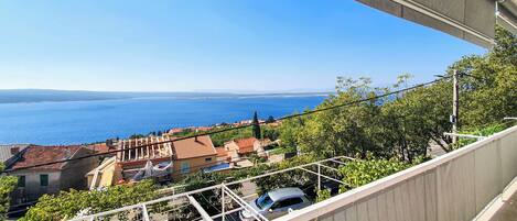 อพาร์ทเมนท์ (A1) | วิวริมน้ำ