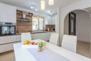 Apartment (A1) | Private kitchen - Apartments Natalija (Novi Vinodolski)