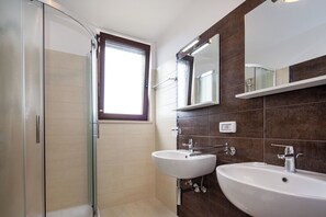 Apartment (A2) | Bathroom - Apartments Nadia (Rovinj)
