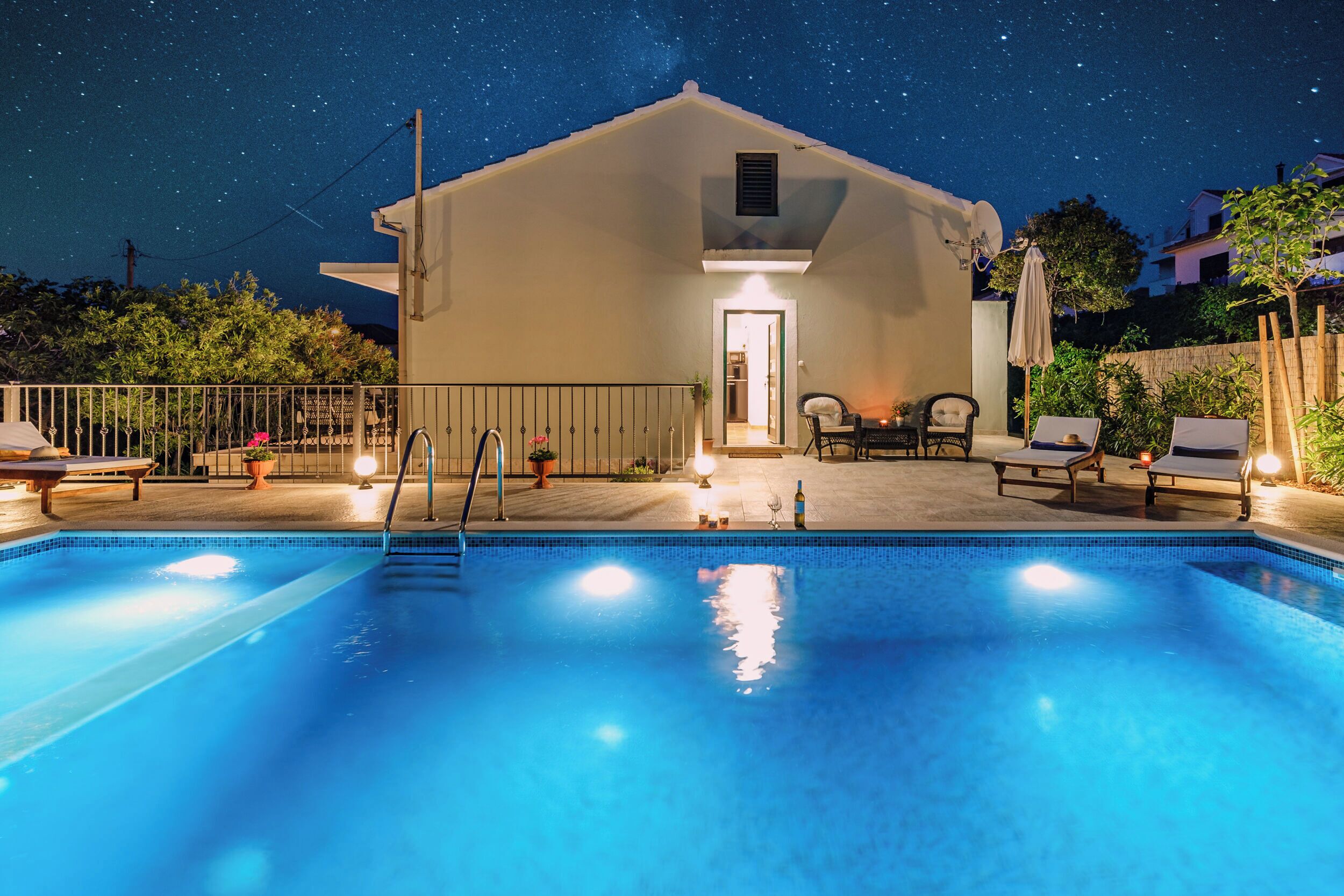 Innenpool, Außenpool