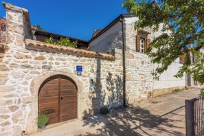 Building design - House Stara Kuca-old Stone House (Vinodol)