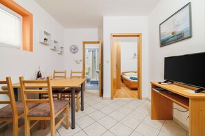 Apartment (A1) | Private kitchen - Apartment Julija (Novi Vinodolski)