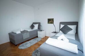 Apartment (A1) | Iron/ironing board, free WiFi - Apartments Vesna (Novi Vinodolski)