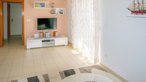 Apartment (A1) | Wohnzimmer | DVD-Player