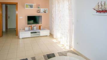 Apartment (A1) | Living room | DVD player
