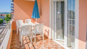 Apartment (A1) | Balkon