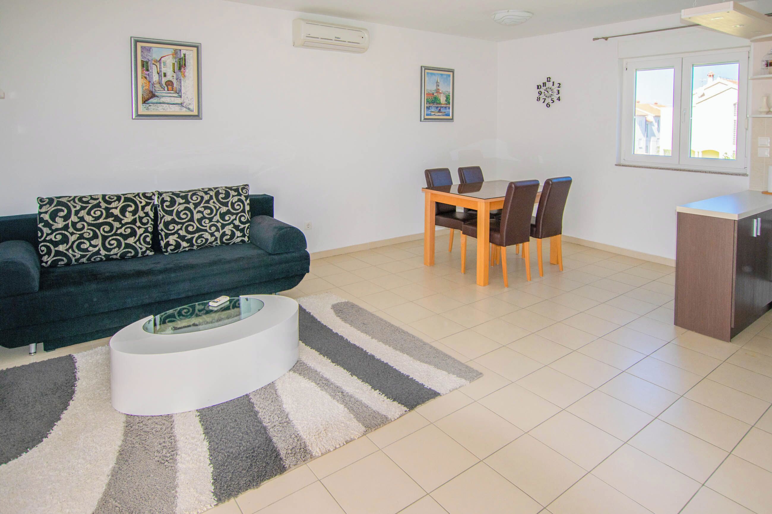 Apartment (A1) | Living area | DVD player
