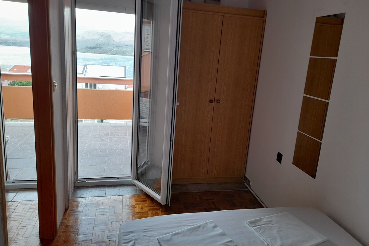 Apartment (A2) | Iron/ironing board, WiFi (free)