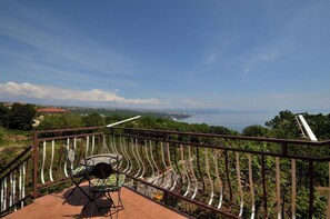 Unclassified image, 3 of 23, button - House Pobri (Opatija)