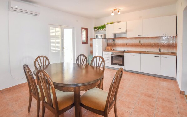 House | Private kitchen | Fridge, microwave, oven, stovetop - House Marko (Pasman)