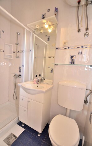 Apartment (A1) | Badezimmer