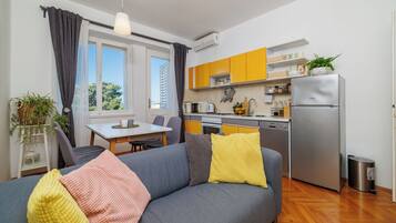 Departamento (A1) | Cocina privada | Cafetera de espresso, refrigerador, microondas y horno
