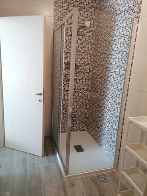 Apartment (A1) | Badezimmer