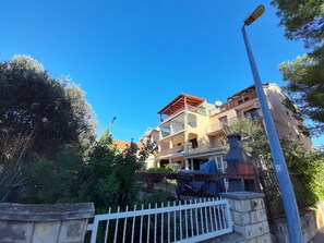 Building design - Apartments Rouge (Sveti Filip i Jakov)