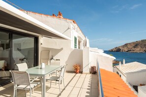 Outdoor dining - Apartamento Tramontana 28B by Escape Home (Fornells)