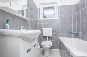 Bathroom - Apartment Island Sun Terrace (Sibenik)
