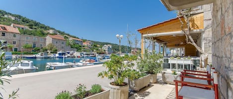 Studio (A1) | Water view