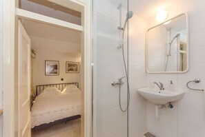 Studio (A1) | Bathroom - Apartment Pavlimir (Solta)