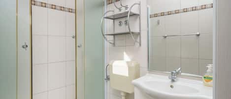 Apartment (A2) | Bathroom