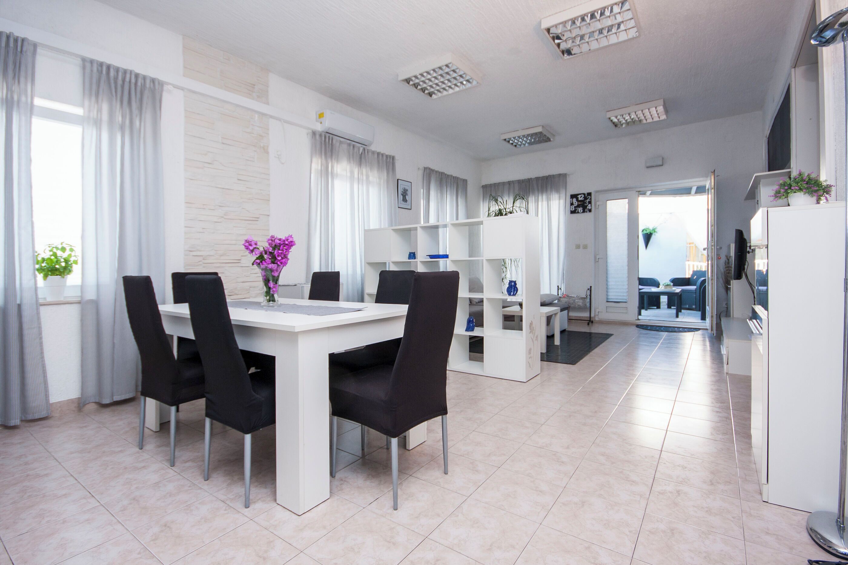 House | Dining