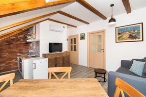 Apartment (A2) | Dining - Apartment Rustika (Skradin)