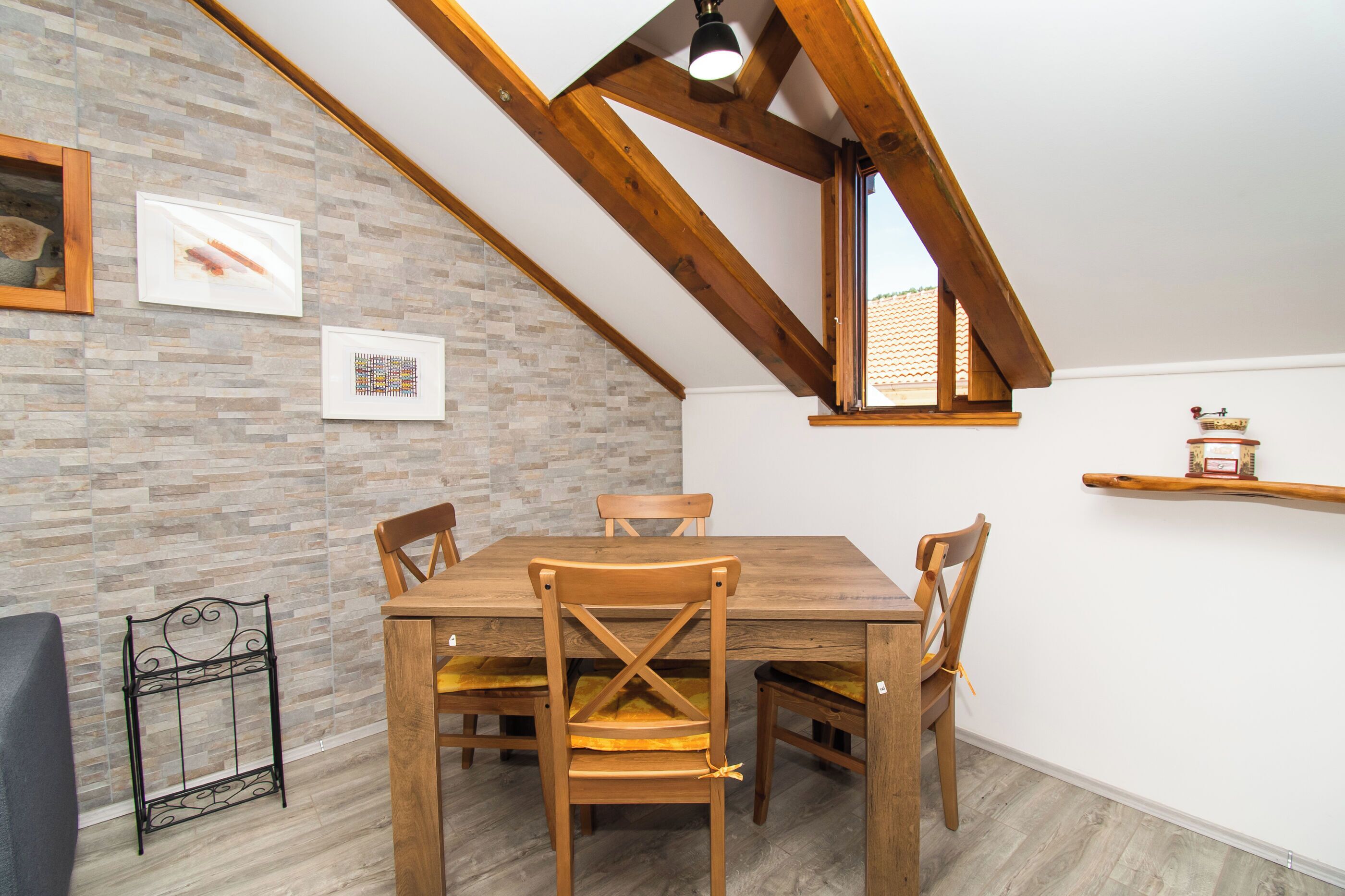 Apartment (A2) | Dining