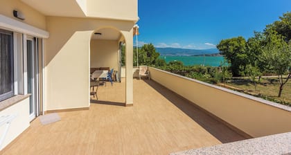 Apartments Star by the sea
