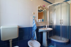 Apartment (A1) | Bathroom - Apartments Anamarija (Rovinj)