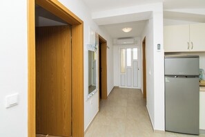 Apartment (A1) | Hallway - Apartment Tommy (Privlaka)