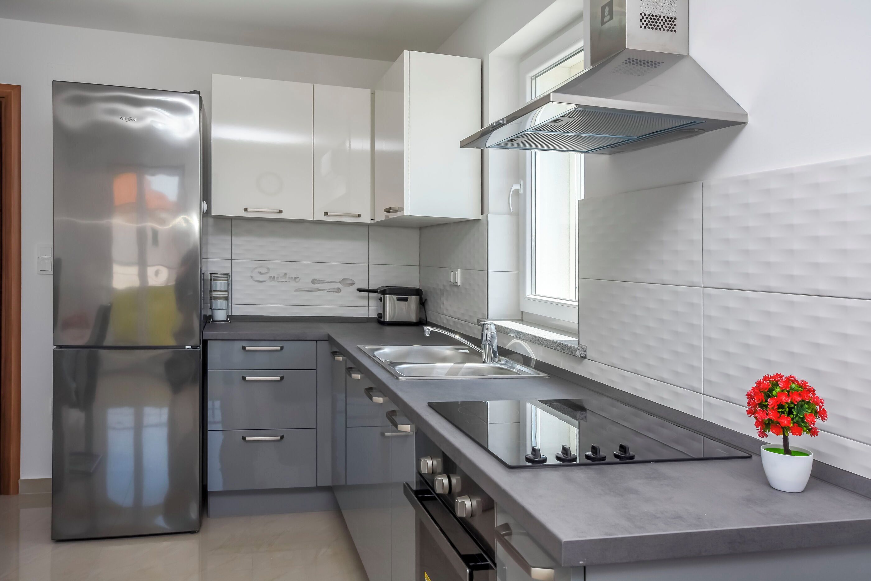 Apartment (A2) | Private kitchen | Fridge, stovetop, electric kettle, cookware/dishes/utensils