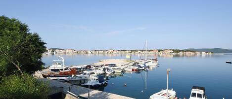 Vue sur la ville depuis lâhĂ©bergement