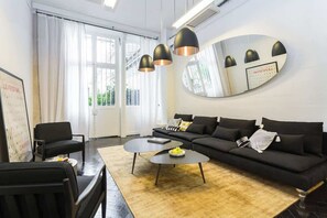 TV - Habitat Parisien -2BR/2BA Aircon Loft  Montorgueil (Paris)