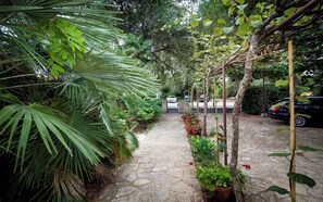 Courtyard - Apartments Zdenka (Rovinj)