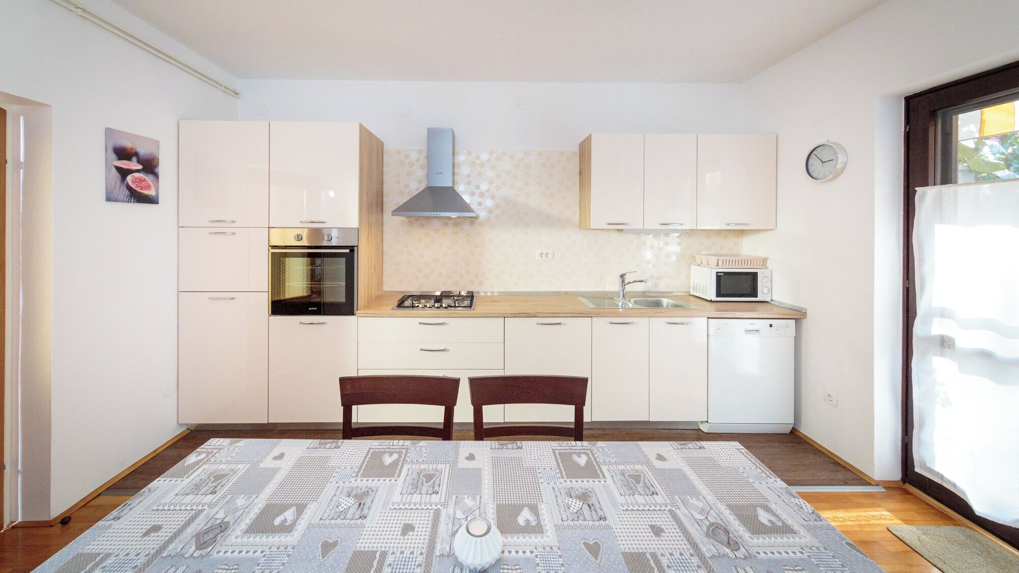 Apartment (A2) | Private kitchen | Fridge, oven, stovetop, espresso maker
