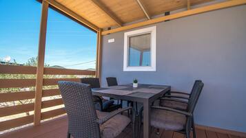 House | Terrace/patio