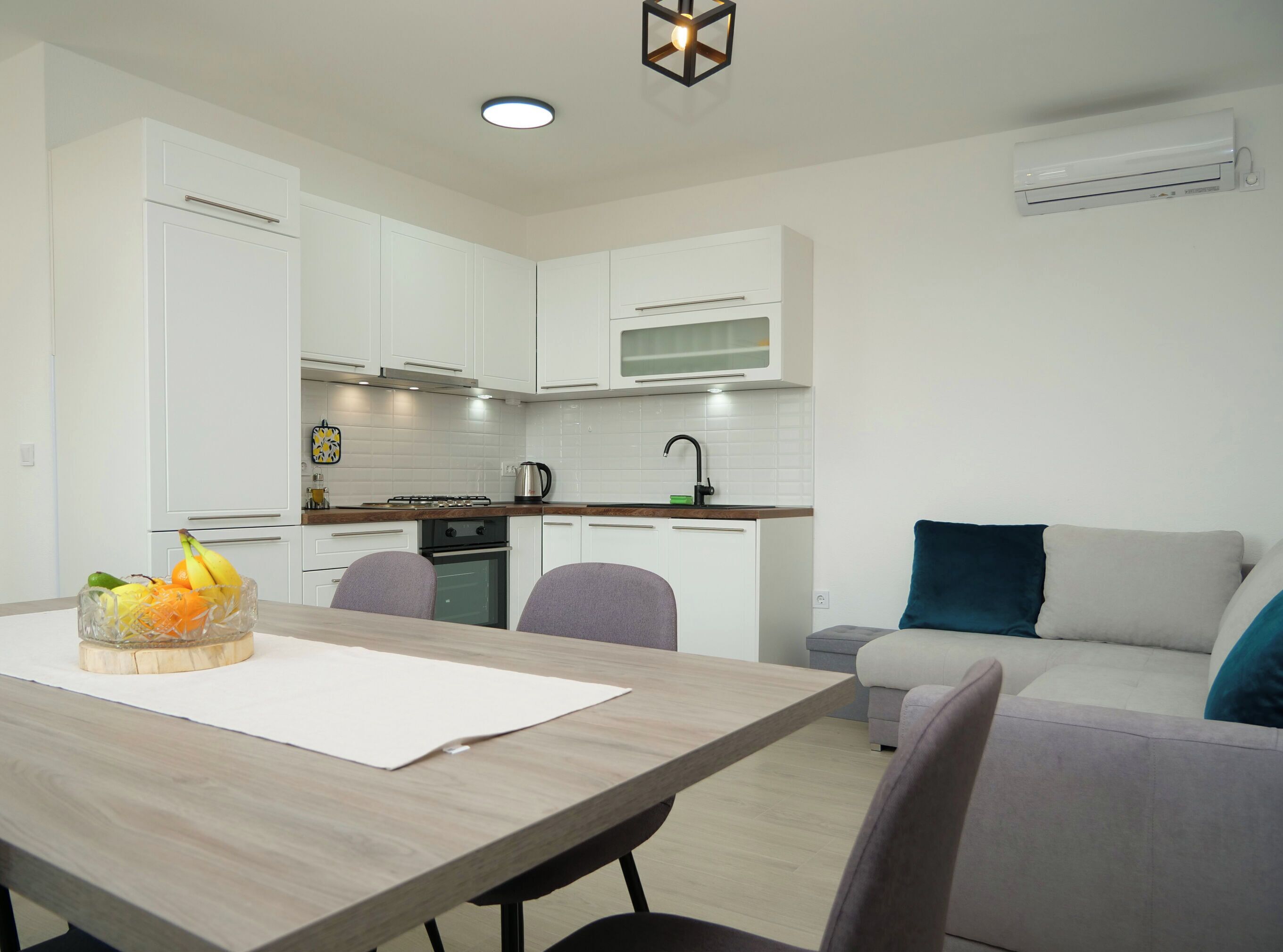 Nhà | Bếp riêng | Tủ lạnh, lò nướng, bếp nấu, máy rửa bát 