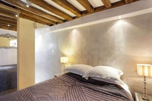 Fer et planche à repasser, Wi-Fi, draps fournis